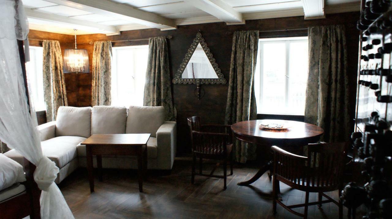 Goldberghaus Apartment *